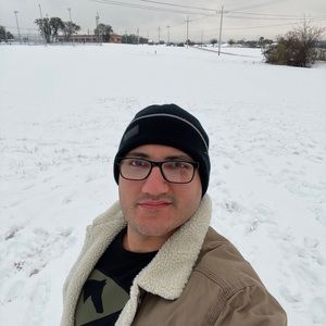 Meet your Posher, Luis